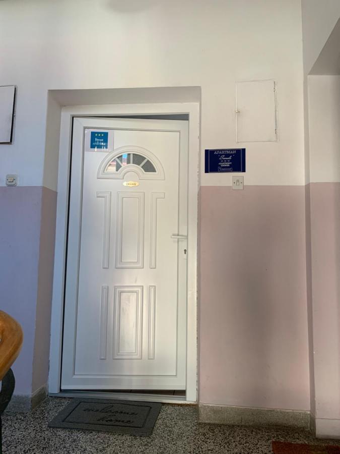 Sanela- Apartman Za Bezbrizan Odmor Криквеница Екстериор снимка