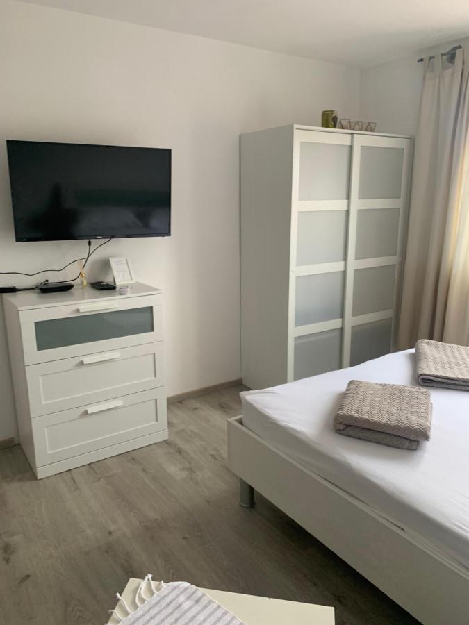 Sanela- Apartman Za Bezbrizan Odmor Криквеница Екстериор снимка